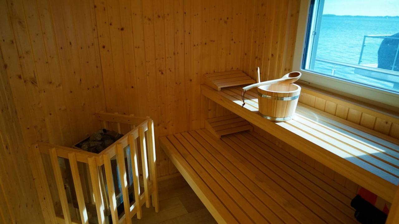 Schwimmendes Haus Robby II Villa Bitterfeld-Wolfen Екстериор снимка